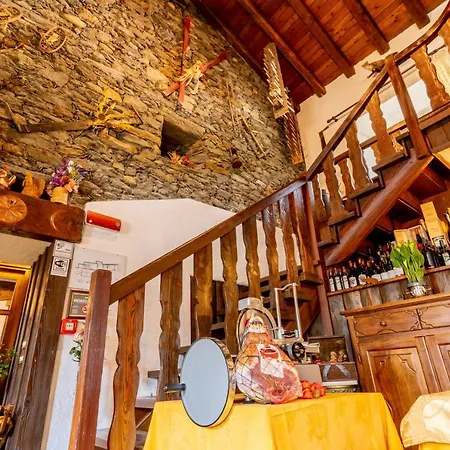 Des Alpes Hotel