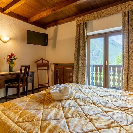 Des Alpes Hotel