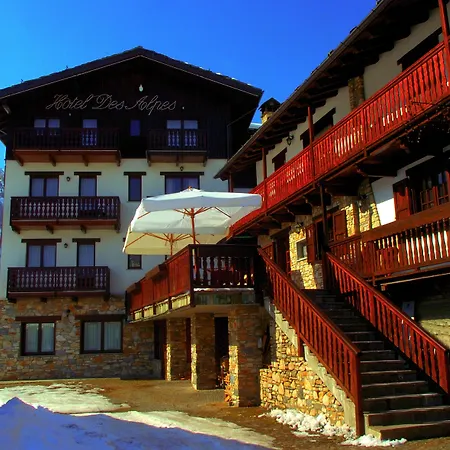 Des Alpes 3*