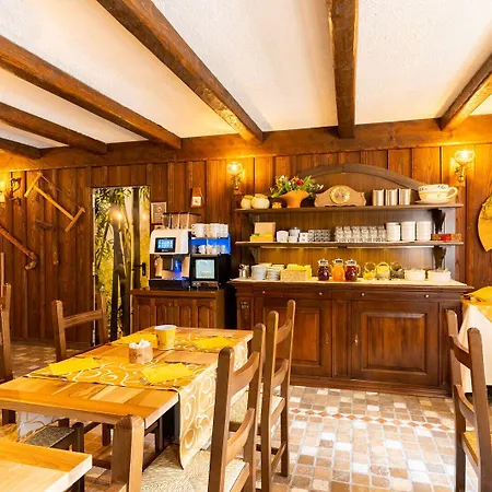 ホテル Des Alpes 3*