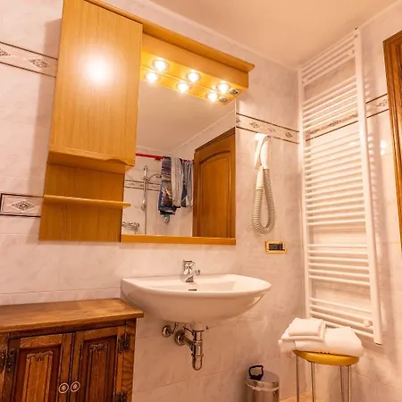 Отель Des Alpes