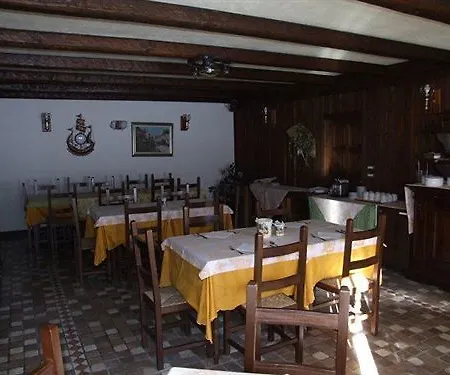 Hotel Des Alpes 3*